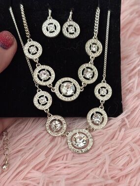Avon 3 Piece Rhinestone Jewelry Set NWT